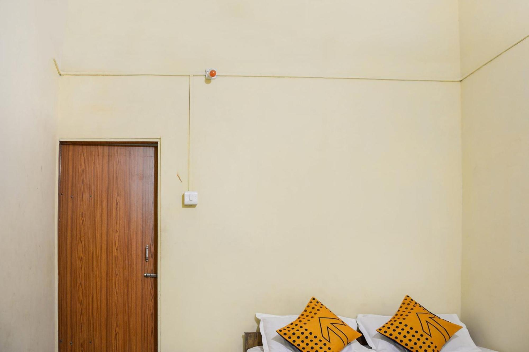 Hotel O Flagship The Residence Inn Brahmapur Экстерьер фото