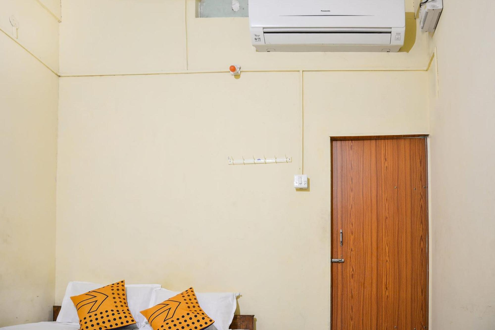 Hotel O Flagship The Residence Inn Brahmapur Экстерьер фото
